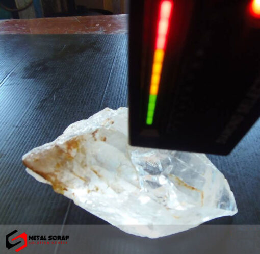 Необработанный алмаз VVS2 D 3300 карат